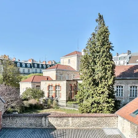 Villa14 *